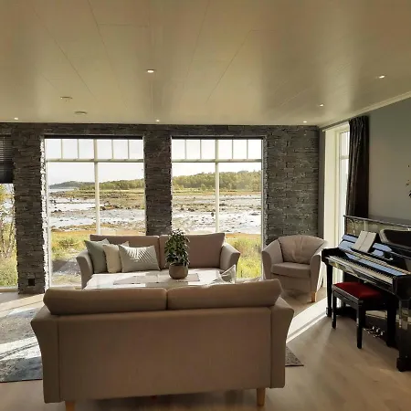 Family-friendly In Vagan, Lofoten Villa Orsvag